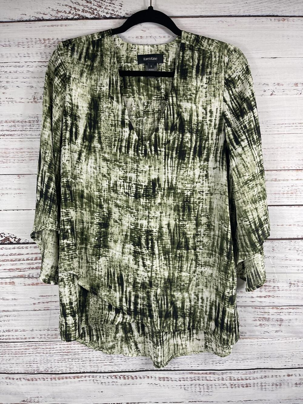 Karen Kane Tunic Top Women's Small Green Black Abstract Print Boho Flowy Blouse